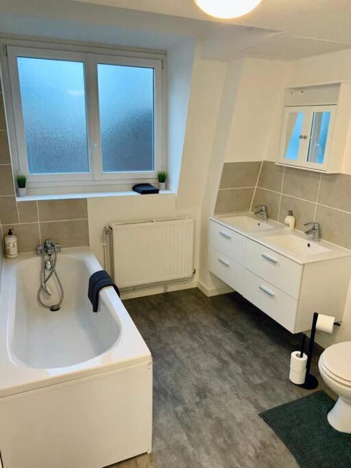 Maison 3 Chambres - 600M Metro Marbrerie - Lille Mons-en-Baroeul المظهر الخارجي الصورة